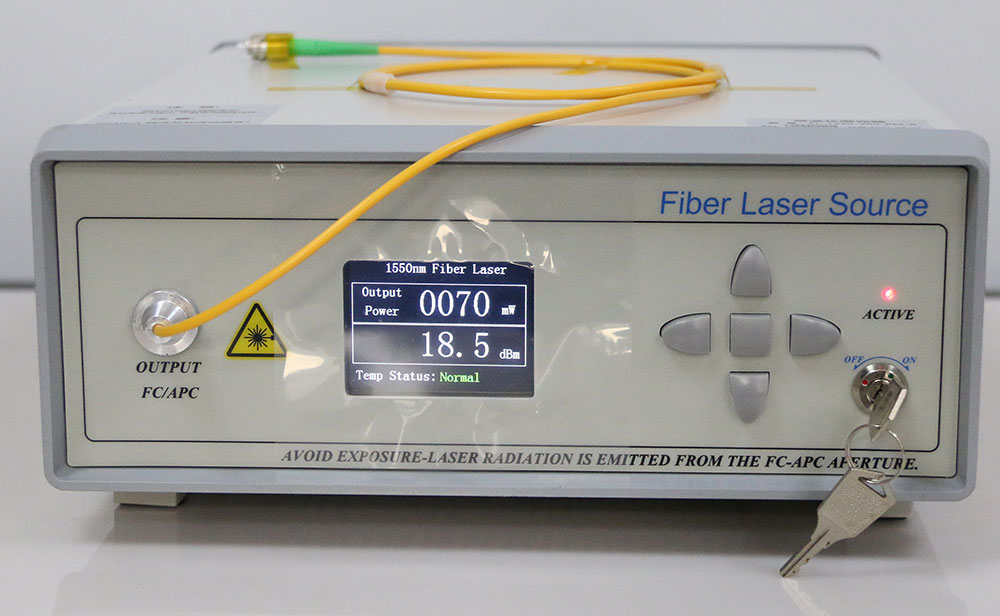 1550nm 20mW PM Fiber Laser DFB Laser 1MHz FL-1550-1M-20-PM-B Desktop type